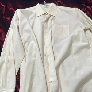 Freshly cleaned Armando dress shirt 18x36-37 tall.  Cream.
